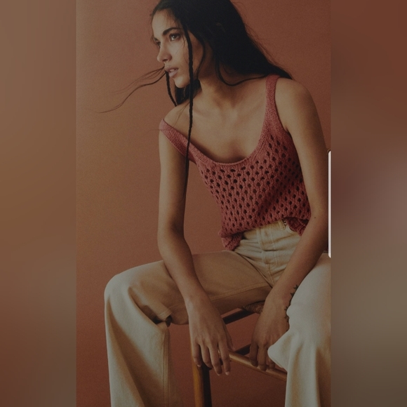 💐Mango-Ruffled crochet top/NWT - Picture 3 of 4